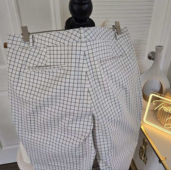 CLASSY BLACK & WHITE GRID PATTERN SLACKS 🖤🤍 - Picture 6 of 11